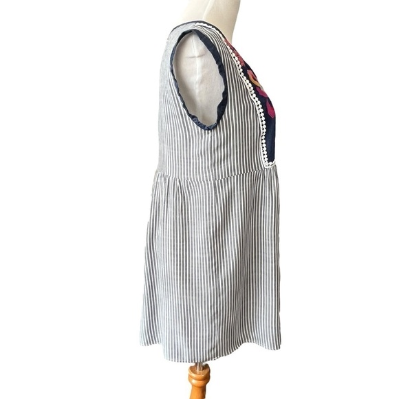 Andree by Unit Floral Embroidered Blue & White Striped Shrift Dress Size Medium - Picture 5 of 12